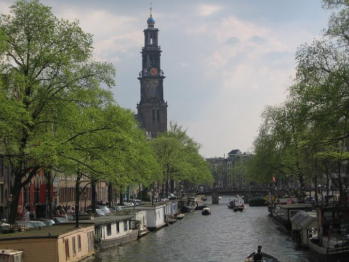 Amsterdam 23.jpg - Die größte Altstadt Europas mit ihren schönen Gebäuden soll auch in die UNESCO-Liste des Weltkulturerbes aufgenommen werden.